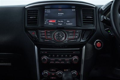 2020 Nissan Pathfinder - Thumbnail