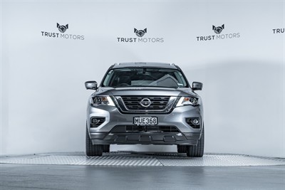 2020 Nissan Pathfinder - Thumbnail