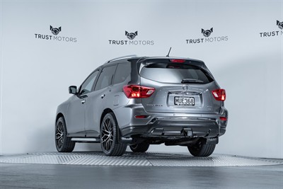 2020 Nissan Pathfinder - Thumbnail