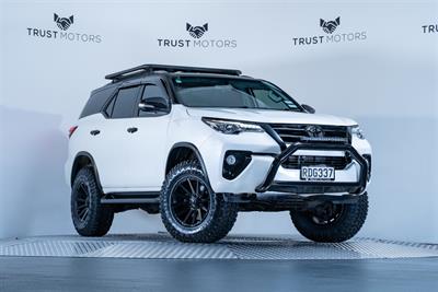 2017 Toyota Fortuner - Thumbnail