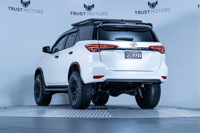 2017 Toyota Fortuner - Thumbnail