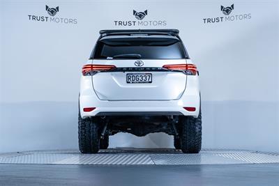 2017 Toyota Fortuner - Thumbnail