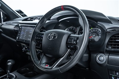 2023 Toyota Hilux - Thumbnail