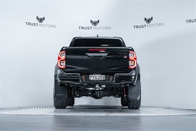 2023 Toyota Hilux - Thumbnail