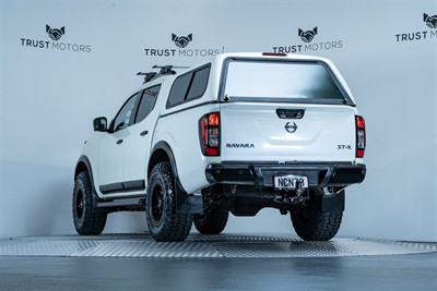 2020 Nissan Navara - Thumbnail