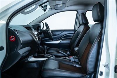 2020 Nissan Navara - Thumbnail