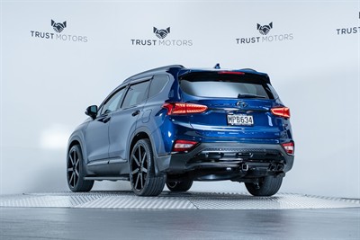 2019 Hyundai Santa Fe - Thumbnail