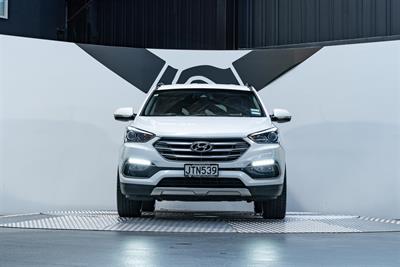 2016 Hyundai Santa Fe - Thumbnail