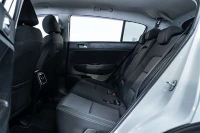 2020 Kia Sportage - Thumbnail