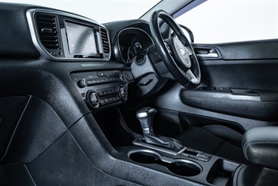 2020 Kia Sportage - Thumbnail