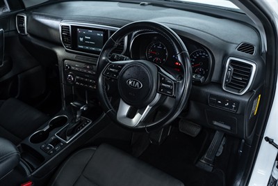 2020 Kia Sportage - Thumbnail