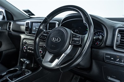2020 Kia Sportage - Thumbnail