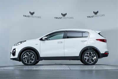 2020 Kia Sportage - Thumbnail