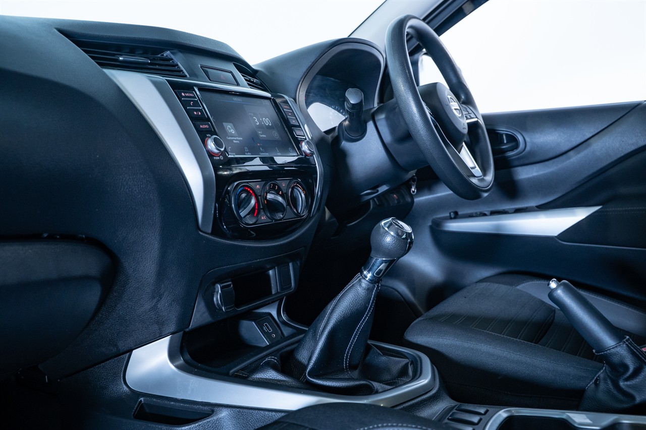 2022 Nissan Navara
