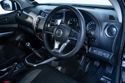 2022 Nissan Navara - Thumbnail