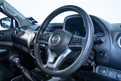 2022 Nissan Navara - Thumbnail