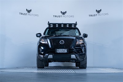 2022 Nissan Navara - Thumbnail