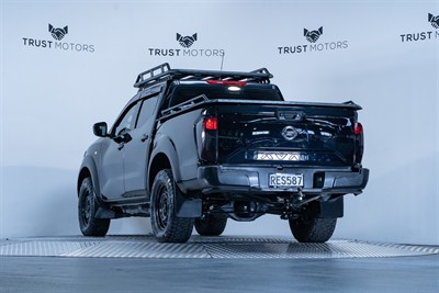 2022 Nissan Navara - Thumbnail