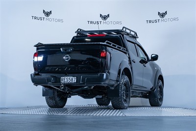 2022 Nissan Navara - Thumbnail