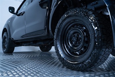 2022 Nissan Navara - Thumbnail