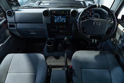 2021 Toyota Landcruiser - Thumbnail