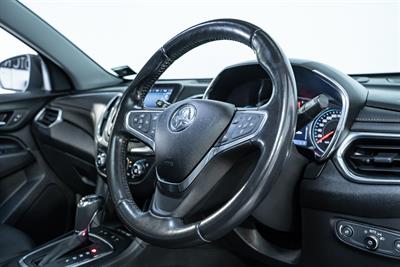 2020 Holden Equinox - Thumbnail