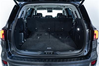 2023 Ford Everest - Thumbnail