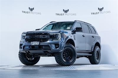 2023 Ford Everest - Thumbnail