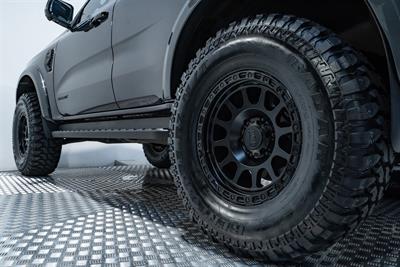 2023 Ford Everest - Thumbnail