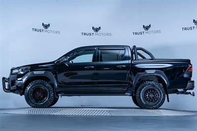 2021 Toyota Hilux - Thumbnail