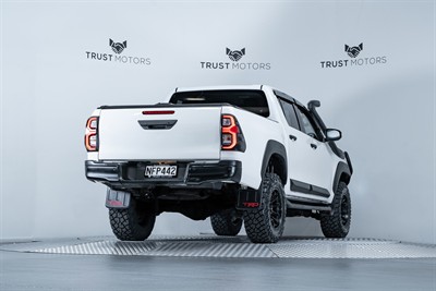 2020 Toyota Hilux - Thumbnail