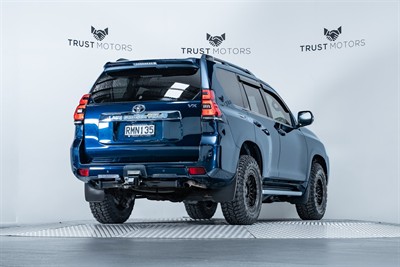 2018 Toyota Landcruiser Prado - Thumbnail