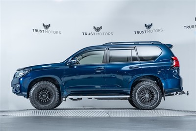 2018 Toyota Landcruiser Prado - Thumbnail