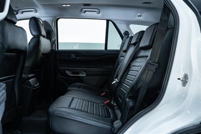 2022 Ford Everest - Thumbnail