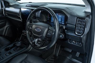 2022 Ford Everest - Thumbnail