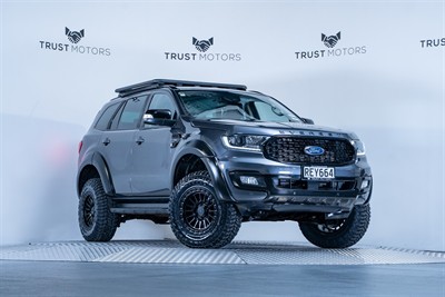 2020 Ford Everest - Thumbnail