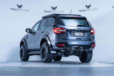 2020 Ford Everest - Thumbnail