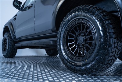 2020 Ford Everest - Thumbnail