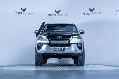 2019 Toyota Fortuner - Thumbnail