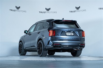 2021 Kia Sorento - Thumbnail