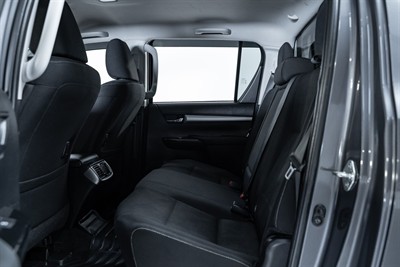 2022 Toyota Hilux - Thumbnail