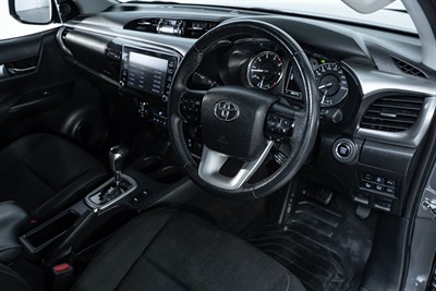 2022 Toyota Hilux - Thumbnail