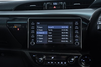 2022 Toyota Hilux - Thumbnail