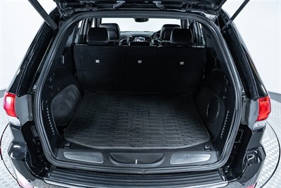 2020 Jeep Grand Cherokee - Thumbnail