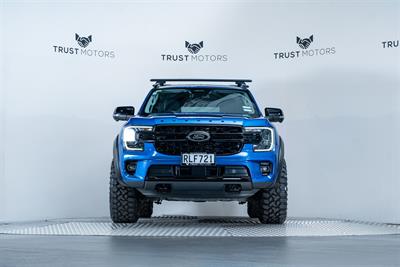 2023 Ford Everest - Thumbnail