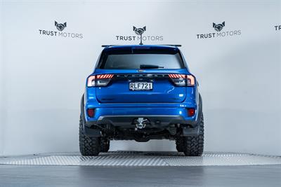 2023 Ford Everest - Thumbnail