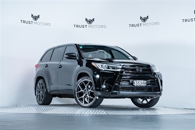 2017 Toyota Highlander - Thumbnail