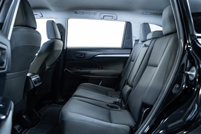 2017 Toyota Highlander - Thumbnail