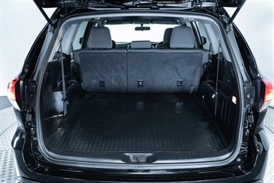 2017 Toyota Highlander - Thumbnail