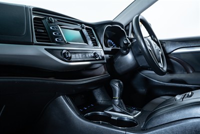 2017 Toyota Highlander - Thumbnail